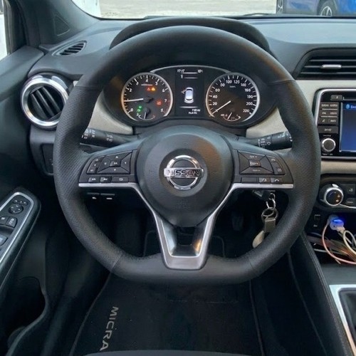 Δερμάτινη επένδυση τιμονιού για Nissan Micra