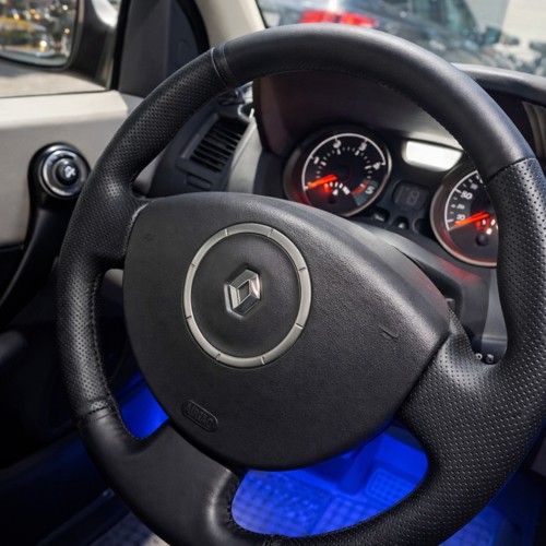 Δερμάτινη επένδυση τιμονιού για Renault Megane